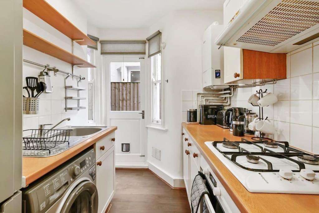 2 Bed Garden Flat Leyton Village Лондон Экстерьер фото